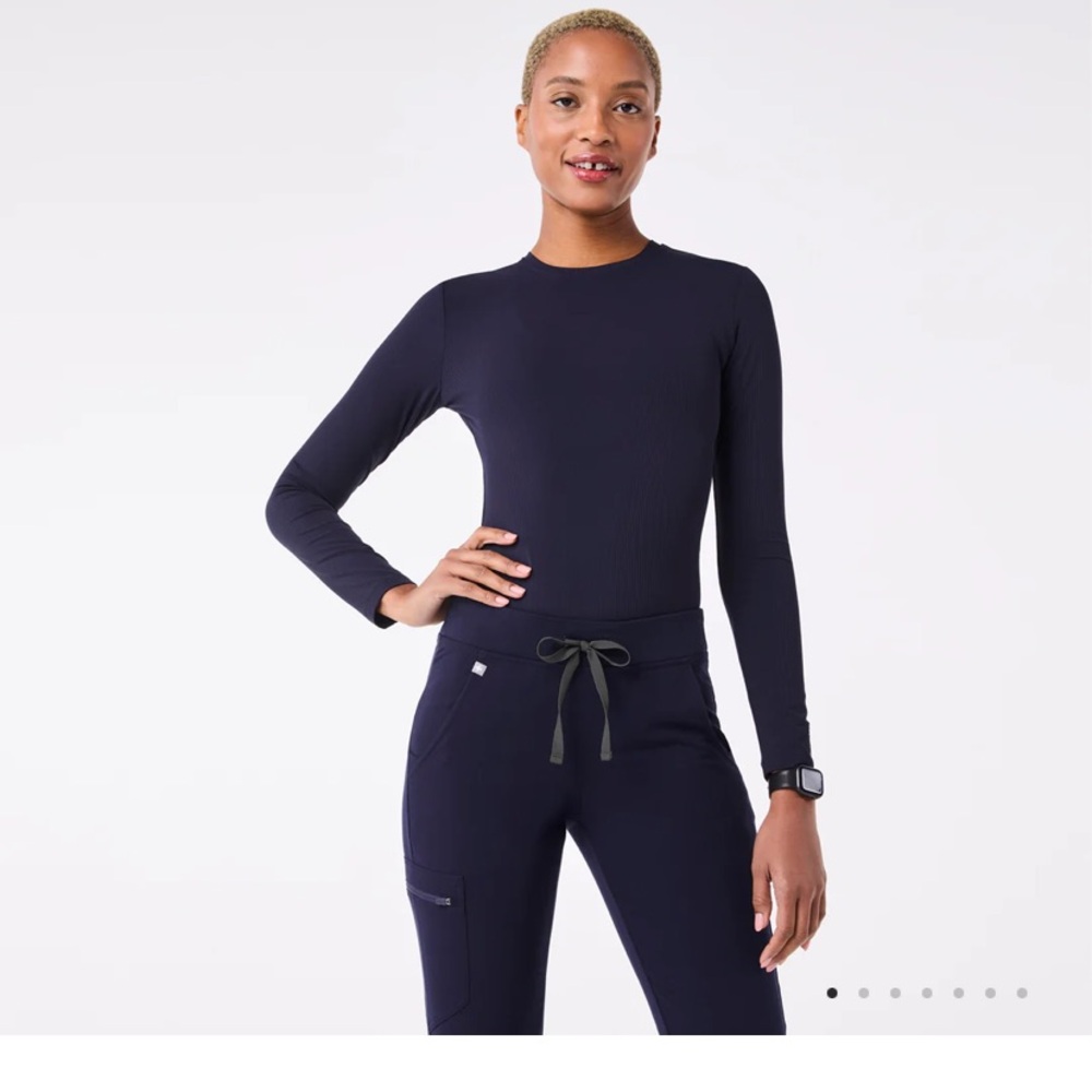 FIGS — Ribbed Longsleeve Underscrub Navy size Small
